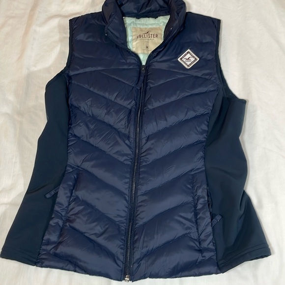 Hollister Women’s Navy Blue Puffer Vest Size Medium - Picture 1 of 7